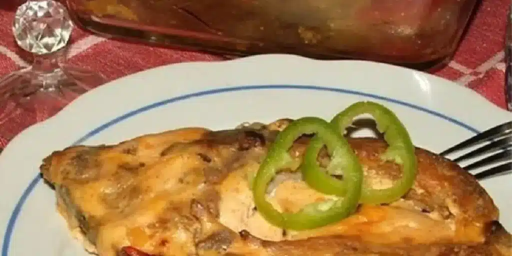 Kapor na spôsob Rác pečený so zemiakmi, paprikou a smotanou