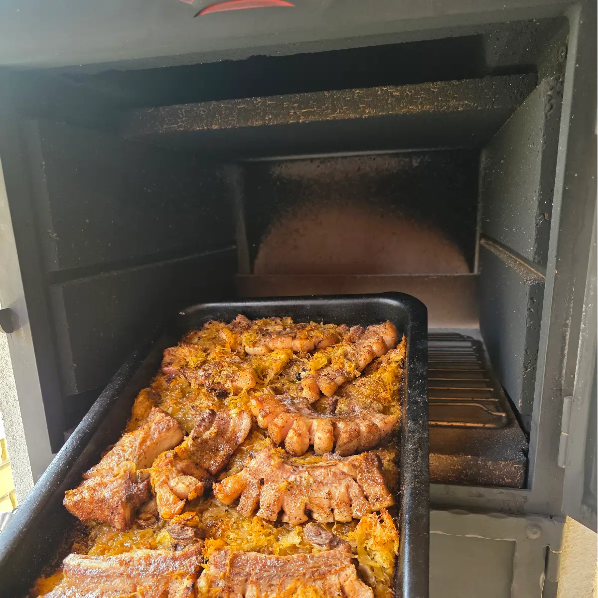 Práca so systémom pece na drevo – stabilná teplota vďaka akumulácii a regulácii